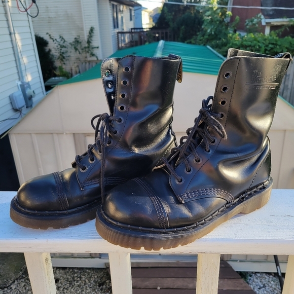 Vintage Dr Martens Black Boots Made In England Doc Marten Size 8 UK 10 Eye